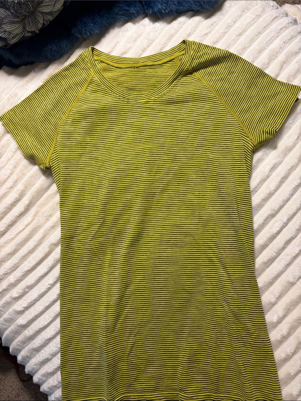 Lululemon short sleeve swiftly, size 8